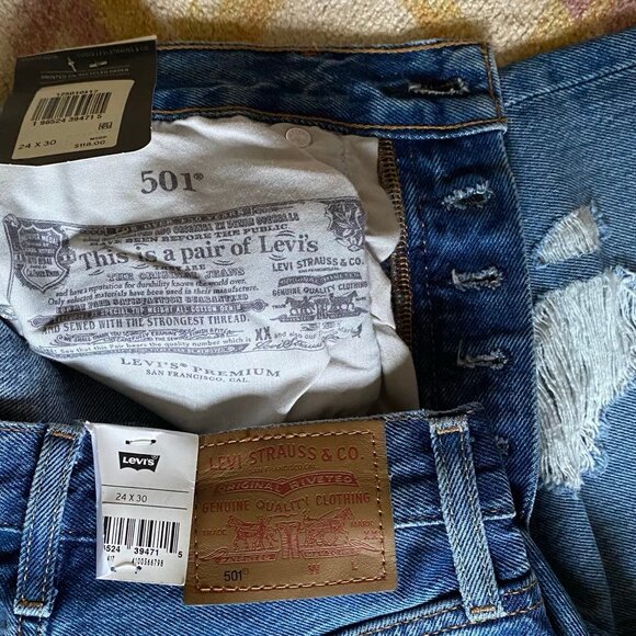 LEVI'S : 501 Original Fit Women's Jeans (Size: 24x30) NWT - Picture 11 of 12